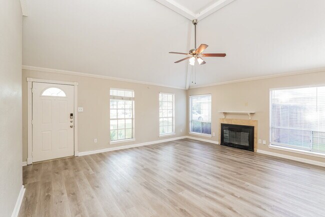 10018 Spotted Horse Dr