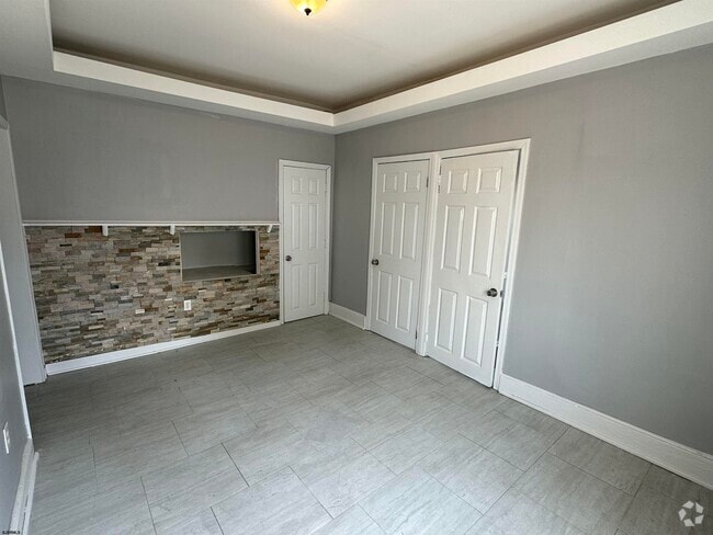 Building Photo - 219 Oriental Ave Unit 2 Rental