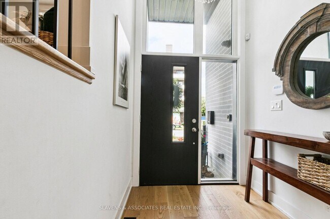 Photo - 1040 Enola Ave