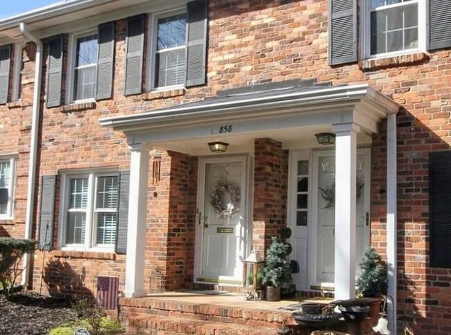 Photo - Cotswold Area Townhome – Renovated with Modern Upgrades