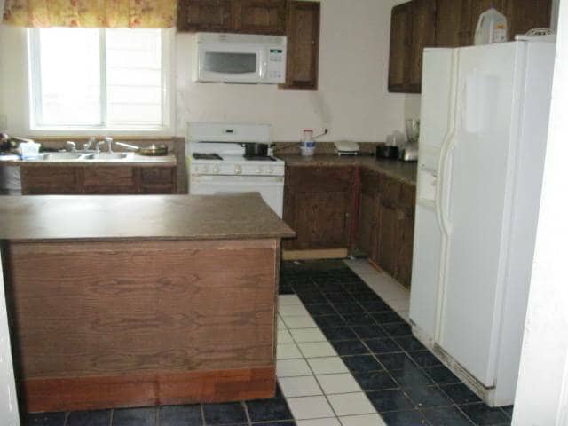 Fully Furnished Rooms For Rent