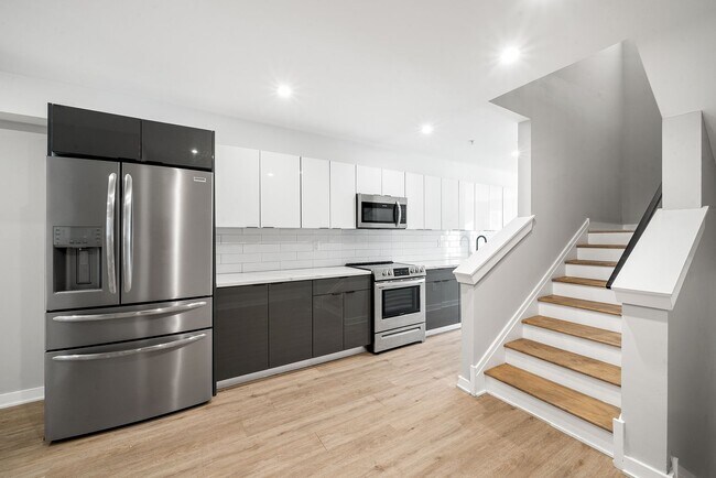 Photo - 1725 N 25th St Unit 3