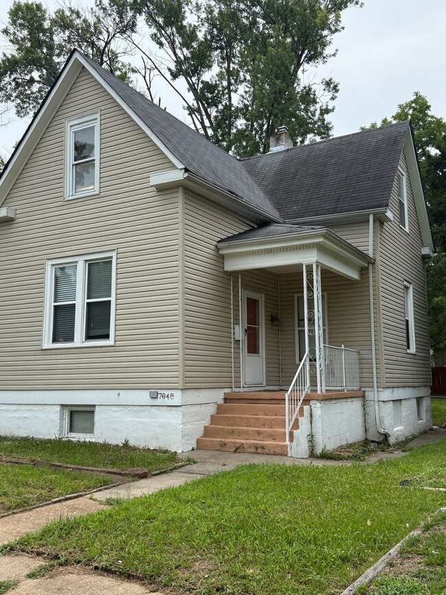 Building Photo - Mow in Ready