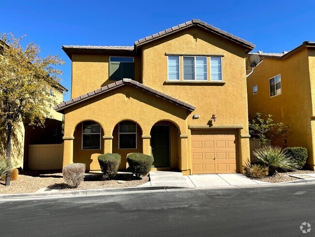 Building Photo - DARLING 3 BEDROOM, 2.5 BATH LOCATED IN GAT... Rental
