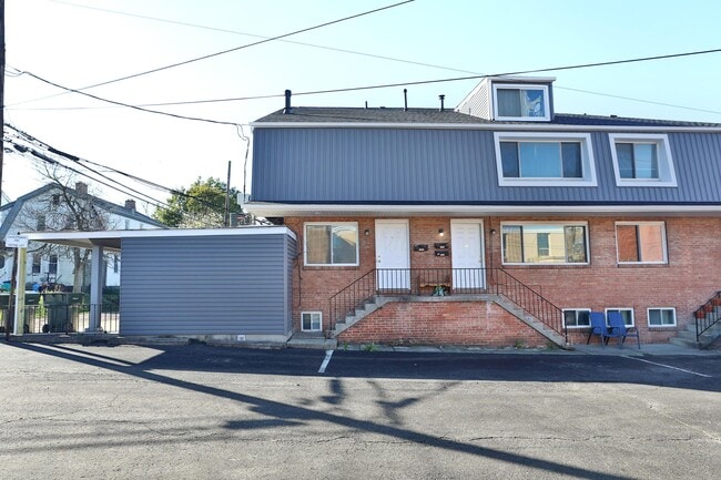 Photo - 3318 N High St Unit 3314