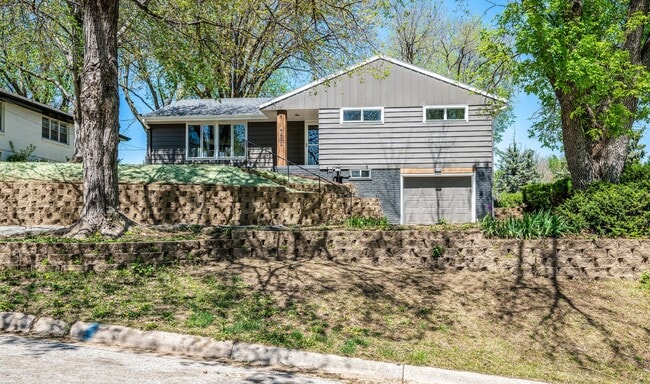 Photo - 4670 Frederick St