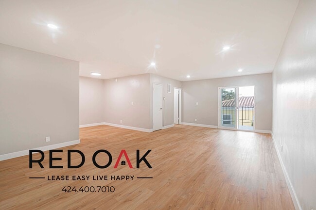 Photo - 1909 Buckingham Rd Unit 11