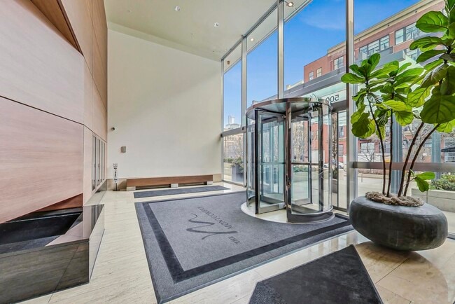 Photo - 1804 W Superior St Unit 1804