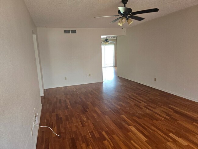 Photo - COOL POOL 14619 N 32 Ln.