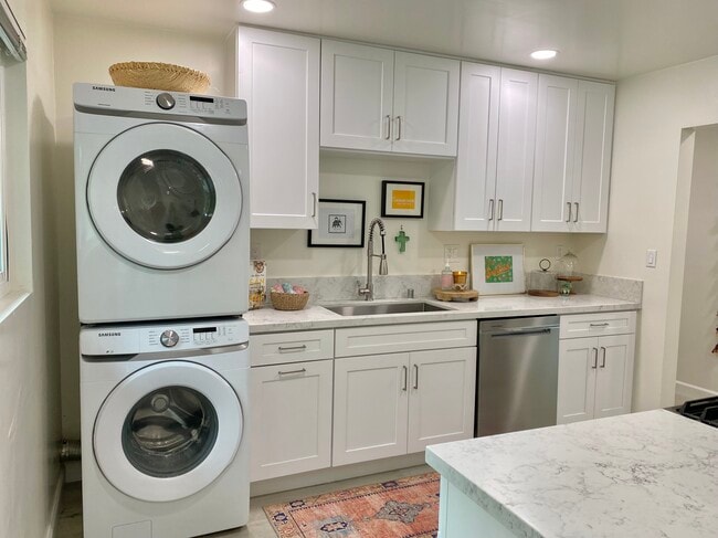 Photo - 2019 Curtis Ave Unidad B