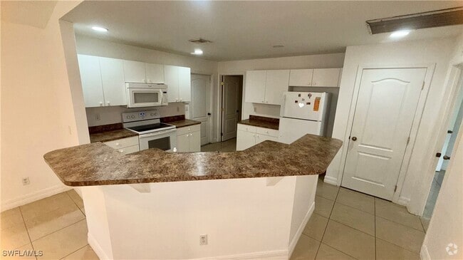 Building Photo - 1402 Alan Ave S Rental