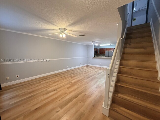 Photo - 2908 Edgehill Ln