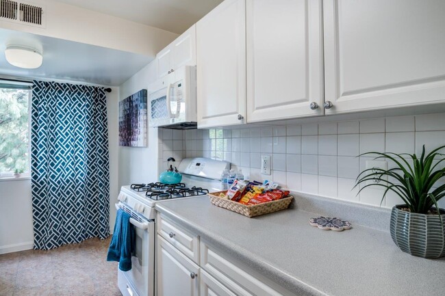 Photo - Stoneridge at Mark Center Apartment Homes