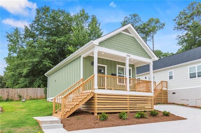 Photo - 128 Hilltop Dr SW