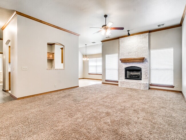 Photo - 15609 Traditions Dr