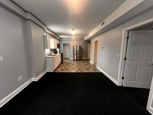 Photo - 2185 River Rd Unit Apt 2