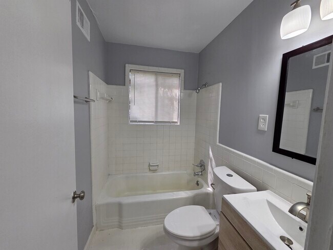 Photo - 2993 Laurencekirk Rd