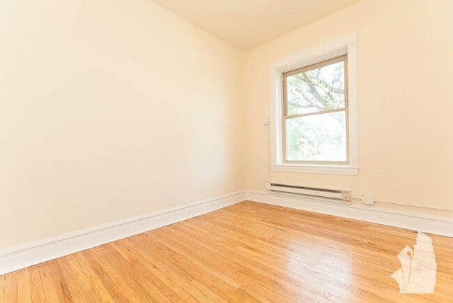 Photo - 2919 W George St Unit 2