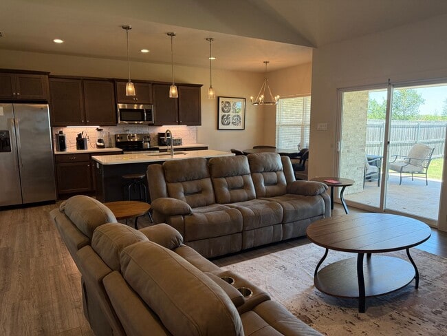 Building Photo - 3841 Kala Dr