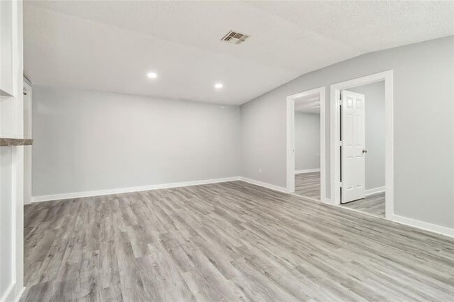 Photo - 1020 Oasis St