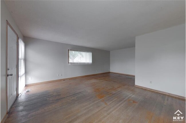 Photo - 2807 W Maxwell Ave