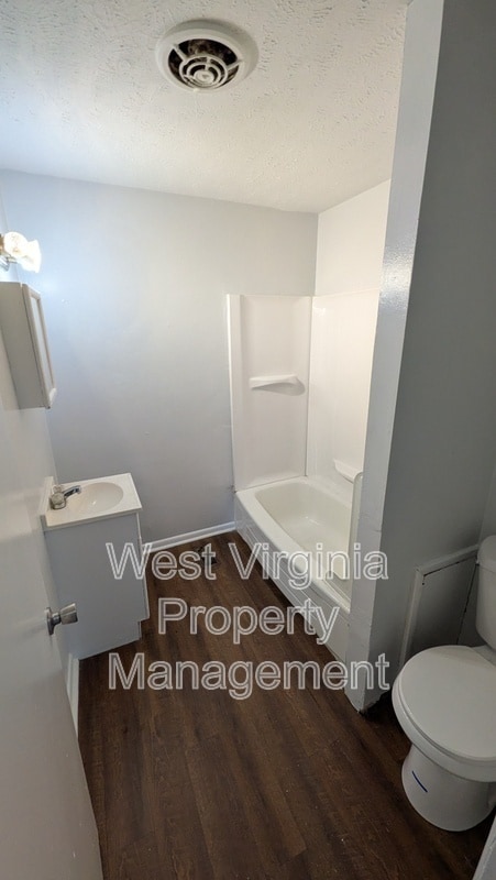 Photo - 1111 24th St