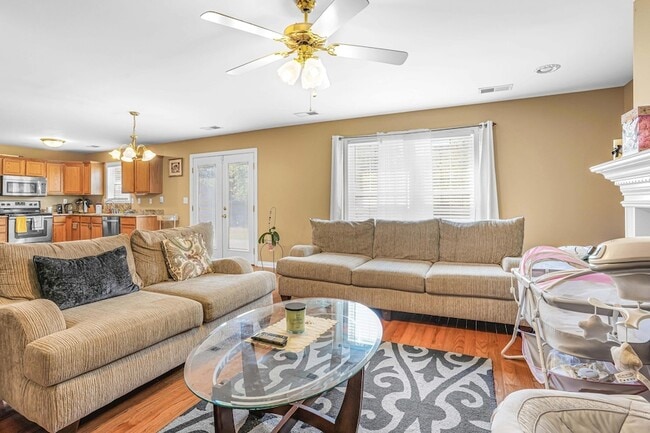 Photo - 4317 Saron Dr