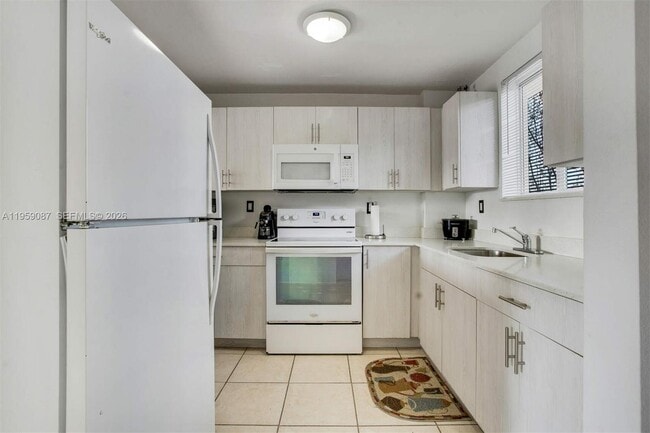 Photo - 1349 SW 3rd St Unit 1