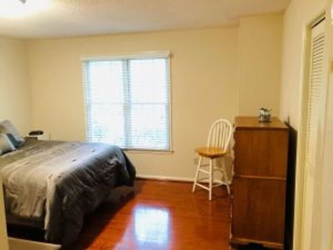 Photo - 517 Coldstream Dr