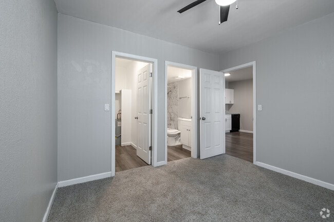 1BR, 1BA - 472SF - Bedroom - Westside Commons