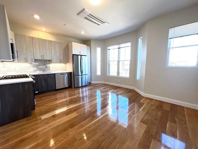 Photo - 96 Prescott St Unit #202
