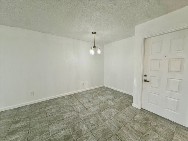 Photo - 2830 S Bartell Dr Unit 9