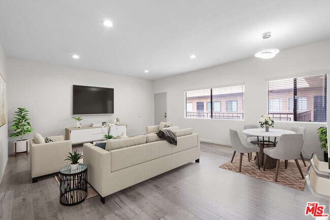 Photo - 424 Westmoreland Ave Unidad 306