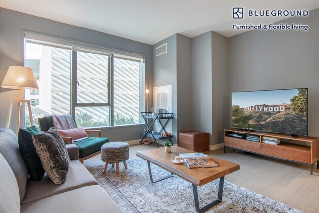 Photo - 225 S Grand Ave Unidad FL2-ID51