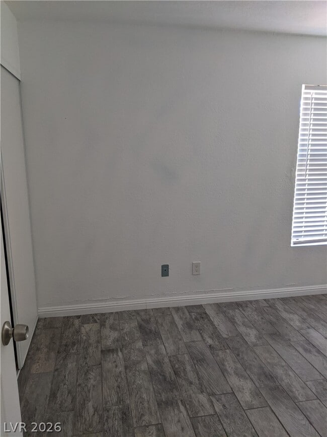 Building Photo - 500 Elm Dr Unit 104