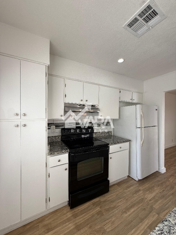 Photo - 7131 Cork Dr