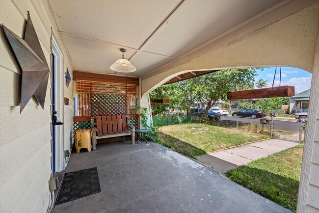 Photo - Perfect 4bd located in the Heart of Englewood