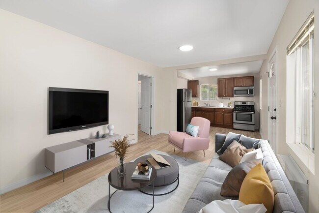 Virtually Staged - 5249 Satsuma Ave