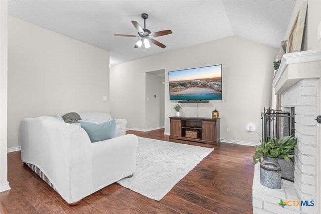 Photo - 2804 Bluejay Dr