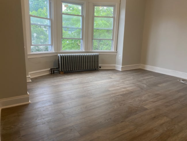 418 Main St Unit 2nd Floor