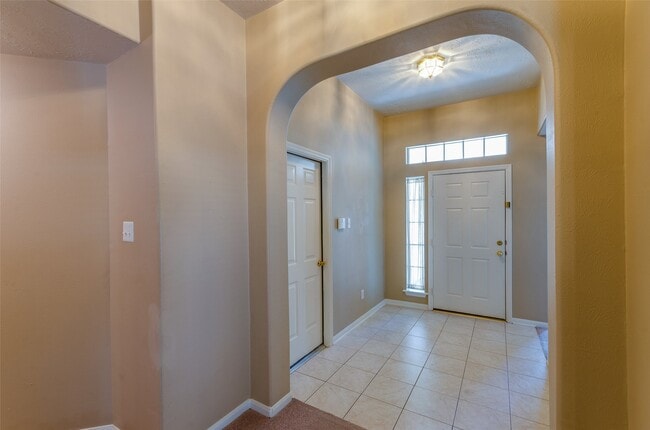 Photo - 18 Orchard Dale Cir