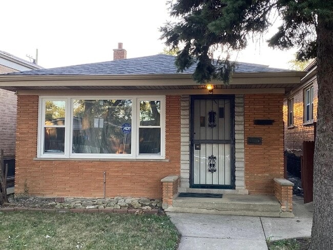 Building Photo - 9645 S Lowe Ave Rental