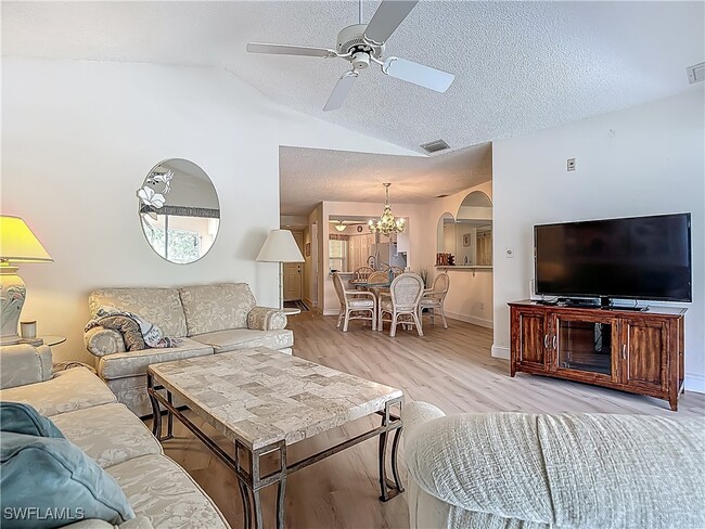 Photo - 1018 Woodshire Ln Unidad A207 Rental