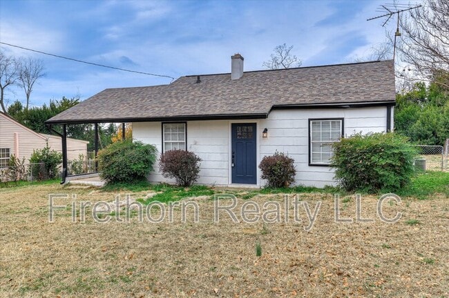 Photo - 810 Royalette Ave