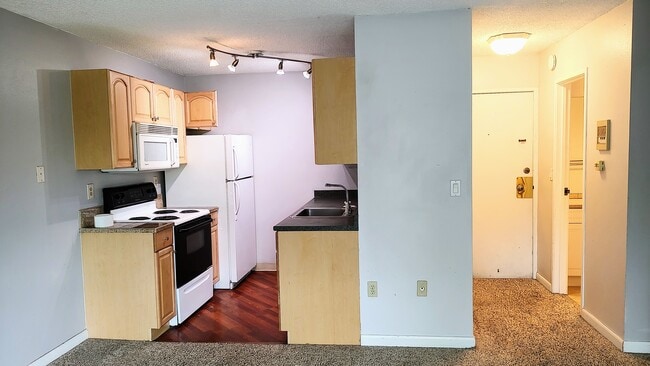 Photo - 3150 Iris Ave Unit #208