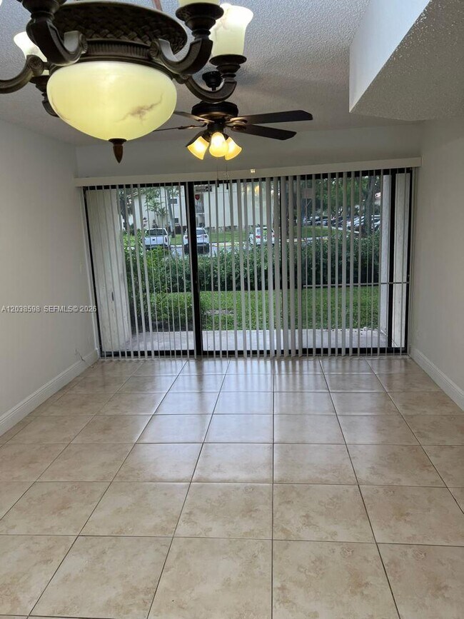 Photo - 1561 Balfour Point Dr Unidad B