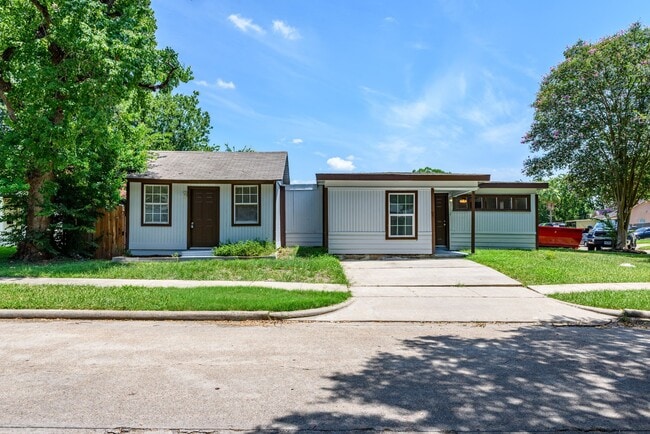 Photo - 1012 W Hart Ave