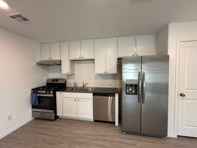 Photo - 7260 Pasture Run