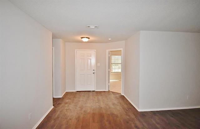 Photo - 217 Silver Spur Dr
