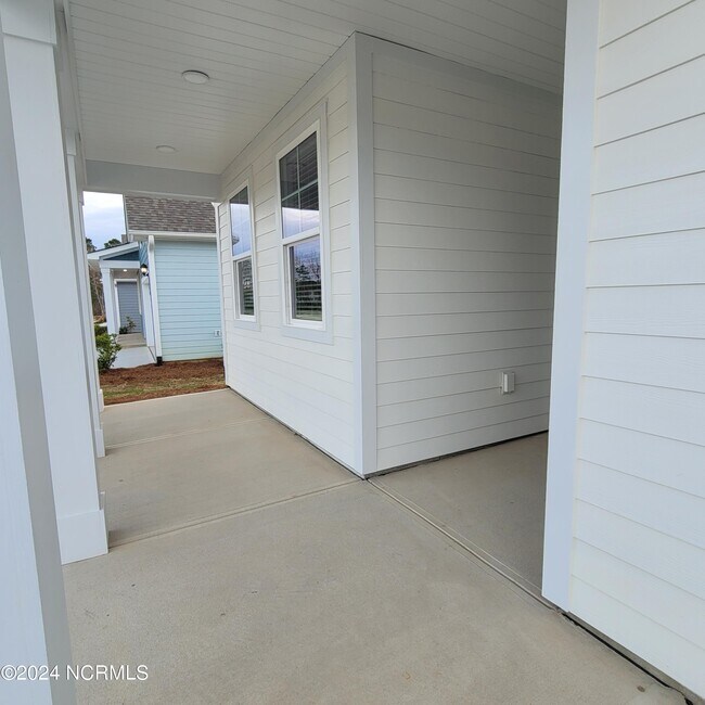 Photo - 7120 Foxhollow Ln